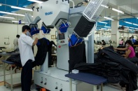 Lao động dệt may Việt Nam kiếm 400-600USD/tháng