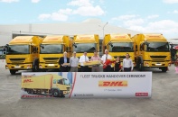 FUSO bàn giao lô 18 xe tải nặng Fighter FJ 24 tấn cho DHL Supply Chain