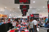 “Đại tiệc” giảm giá mang tên Black Friday đẩy doanh thu bán lẻ bật tăng