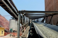 Giá xuất khẩu xi măng và clinker 5 tháng giảm sâu  