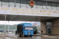 Hàng hóa tạm nhập tái xuất chỉ được thực hiện qua cửa khẩu song phương