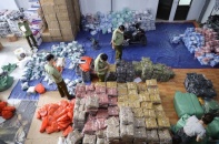 Hà Nội, Hưng Yên: Thu giữ hàng trăm ngàn sản phẩm mỹ phẩm, thực phẩm chức năng 