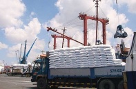 Sẽ có giải pháp bình ổn giá phân bón