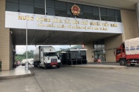 Đến lượt Lào Cai tạm dừng nhận xe chở trái cây lên cửa khẩu Kim Thành