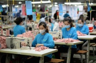 Lùi thời điểm tăng lương sang đầu năm 2023 sẽ hợp lý hơn