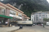 Thương mại biên giới với Trung Quốc giảm mạnh vì chính sách Zero Covid