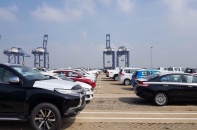 Nhập khẩu ô tô 6 tháng 2022 giảm gần 17.400 chiếc
