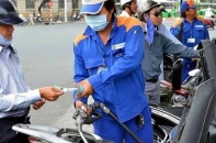 Giá xăng dầu giảm lần thứ 5 liên tiếp, xăng RON 95 về dưới ngưỡng 25.000 đồng