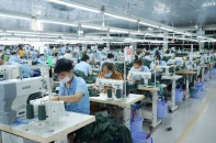 Kim ngạch xuất nhập khẩu giảm gần 15 tỷ USD