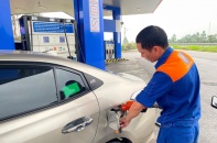 Giá xăng E5RON92 về dưới 20.000 đồng/lít 