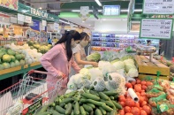 Thị trường hàng hóa mùng 3 Tết: Nguồn cung dồi dào, giá ổn định