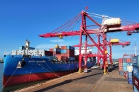 Thương mại Việt Nam - Singapore tăng kỷ lục ngay từ tháng đầu năm 2026