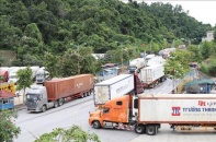 Mùng 5, 6 Tết, hơn 700 xe hàng hóa thông quan qua cửa khẩu Lạng Sơn