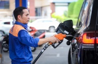 Tạm ứng 8.000 tỷ đồng từ nguồn ngân sách cho Quỹ bình ổn giá xăng dầu