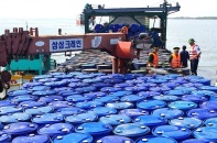 Siết chặt vận chuyển xăng dầu khu vực biên giới