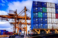 Xuất nhập khẩu đến 15/4 tiến sát 300 tỷ USD