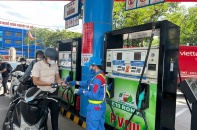 Cả nước tiêu thụ 800 triệu lít xăng E10 trong tháng 6/2026