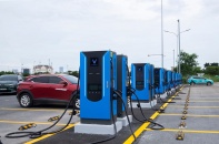 Bộ Công thương nói gì về quy chuẩn lắp đặt trụ sạc, trạm sạc xe điện