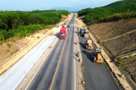 Chính thức "đóng" cao tốc Cam Lộ-La Sơn khung giờ 17h00-5h00 sáng
