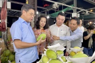 TP.HCM: Xuyên đêm khảo sát nguồn hàng tại các chợ đầu mối những ngày giáp Tết Ất Tỵ