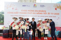 Đà Nẵng nhộn nhịp đón khách quốc tế trong ngày đầu năm mới Ất Tỵ