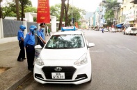 "Ép giá" du khách Đức, lái xe "taxi dù" bị phạt 9 triệu đồng