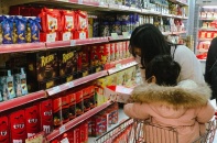 Hà Nội: Sôi động thị trường đồ uống, bánh kẹo Tết