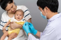 Hà Nội triển khai tiêm vắc-xin bại liệt mũi 2 cho trẻ dưới 1 tuổi