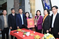 Lãnh đạo Thành uỷ Hà Nội thăm, tặng quà gia đình chính sách 