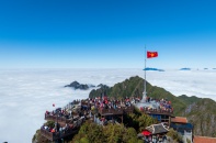 Sa Pa, Huế, Cà Mau hút khách dịp Tết Ất Tỵ 2025