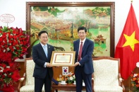 Trao Bằng khen cho Đại sứ Du lịch Việt Nam tại Hàn Quốc Lý Xương Căn