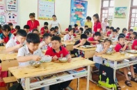 Hà Nội hỗ trợ bữa ăn bán trú cho học sinh tiểu học từ năm học 2025-2026