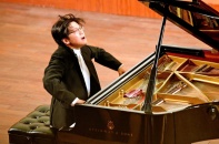 Nghệ sĩ Lưu Hồng Quang chinh phục “Everest của piano” với “Thanh âm vượt tầng”