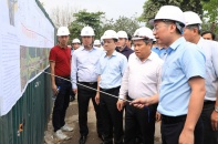 Chủ tịch Hà Nội thúc tiến độ hai dự án trọng điểm cầu Tứ Liên và cầu Trần Hưng Đạo