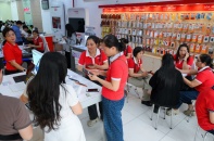 Những ngày đầu xác thực thông tin thuê bao theo Thông tư 08: Khách đông, không ùn ứ