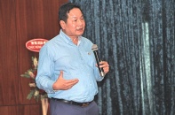 Chủ tịch FPT: "Ngày xưa, khi ra nước ngoài, người ta khinh bỉ tôi”