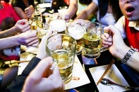 Mỗi hộ gia đình ở nông thôn tiêu thụ 1,1 lít bia/tuần