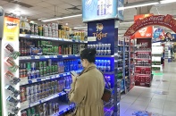 COVID-19 “đánh rơi” 54 điểm niềm tin của người tiêu dùng