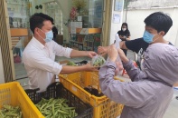 Xe chở “hàng mau hỏng” không cần giấy nhận diện khi qua 19 tỉnh, thành đang giãn cách