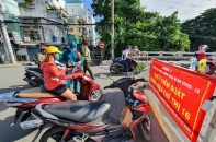 TP.HCM cho phép nhân viên siêu thị, cửa hàng tiện lợi được lưu thông sau 18 giờ