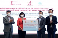 Hội Doanh nhân trẻ Việt Nam và Lotte Land trao 400 suất quà cho phụ nữ khó khăn