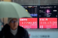 Bất ổn thương chiến tiếp tục đè nặng chứng khoán châu Á