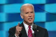 Tổng thống Biden cấm các ngân hàng Mỹ mua trái phiếu Nga