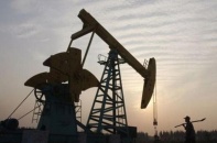 Quý I/2022, giá dầu Brent có thể giảm còn 70 USD/thùng khi cung vượt cầu