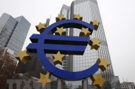 Eurozone mạnh tay tăng lãi suất sau 11 năm