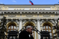 Nga gây sốc khi cắt giảm 150 điểm cơ bản lãi suất 