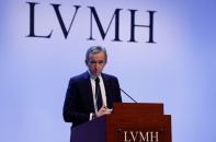 Ông chủ đế chế LVMH dính nghi án rửa tiền ở Pháp