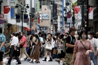 Nhật Bản cắt giảm thuế để giúp người dân chống đỡ lạm phát