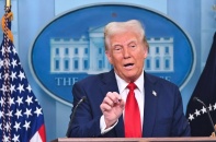 Tổng thống Trump tạm dừng áp thuế quan đối với Canada và Mexico
