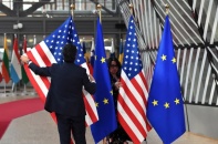 EU thực hiện chiến lược nào để đi đến thỏa thuận thương mại với Mỹ?
